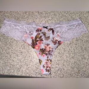NWT Victoria’s Secret Dream Angels Thong Panty size Large